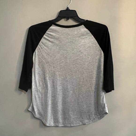 Disney Villains Queens raglan baseball tee Size XL Halloween - Picture 4 of 5